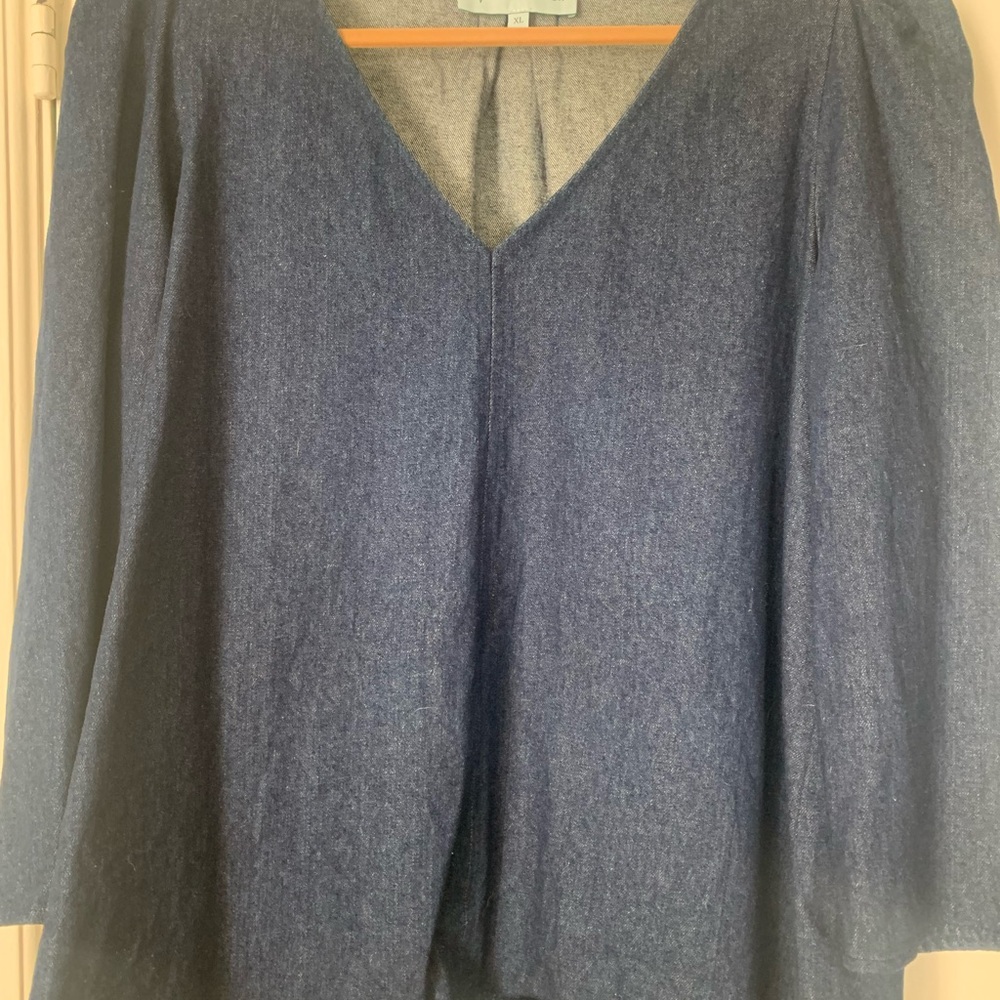 Tuckernuck Blue Asymmetrical 3/4 Sleeve Blouse